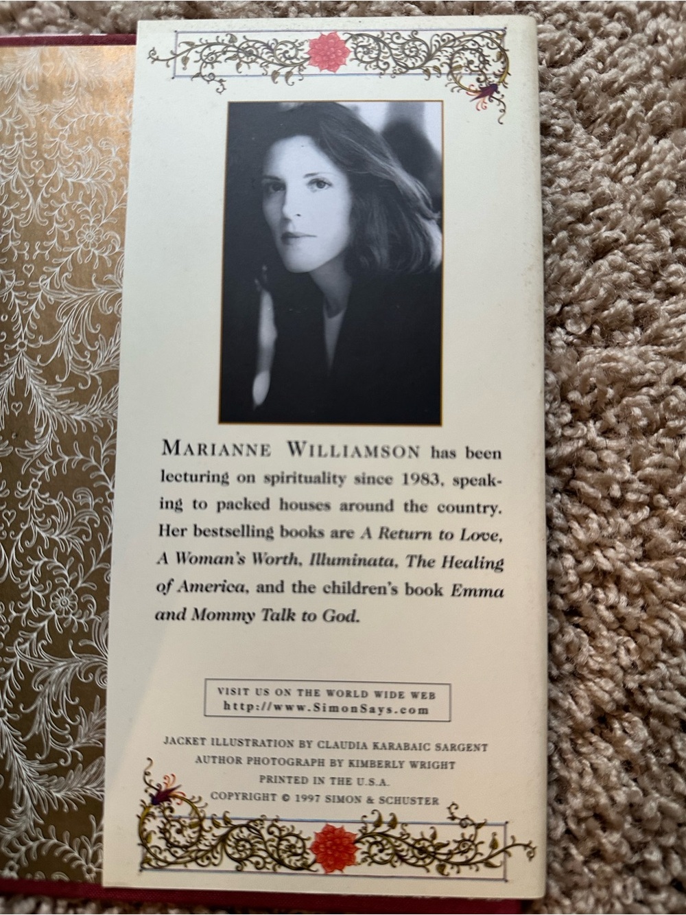 Marianne Williamson Illuminated Prayers - Decorative Cover in Cream & Gold Tones - Picture 4 of 12